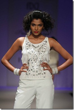 WIFW SS 2011 collection by Preeti Chandra's Show   (8)
