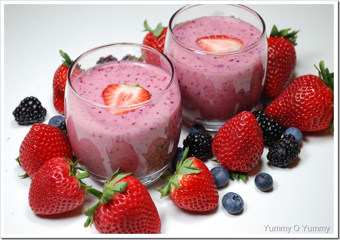 Banana and Berry Smoothie