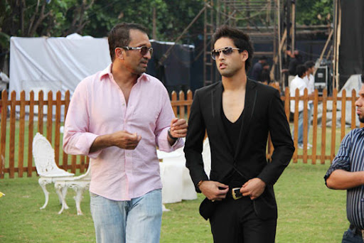 CLICK THE ABOVE ARROW TO  ZOOM THE IMAGE