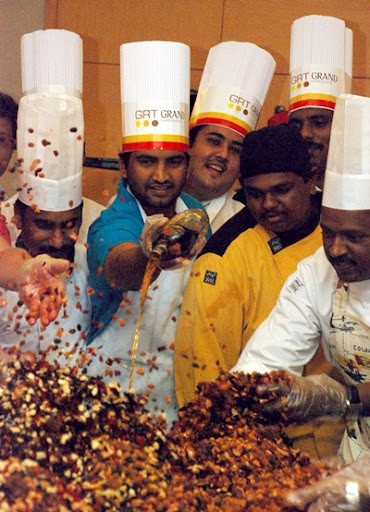 CLICK THE ABOVE ARROW TO  ZOOM THE IMAGE