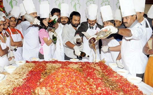 CLICK THE ABOVE ARROW TO  ZOOM THE IMAGE