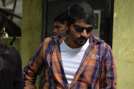 CLICK THE ABOVE ARROW TO  ZOOM THE IMAGE