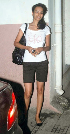 CLICK THE ABOVE ARROW TO  ZOOM THE IMAGE