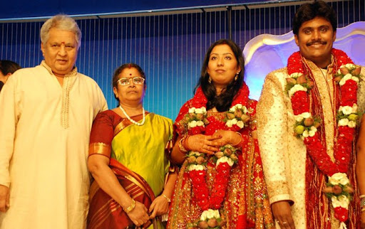 CLICK THE ABOVE ARROW TO  ZOOM THE IMAGE