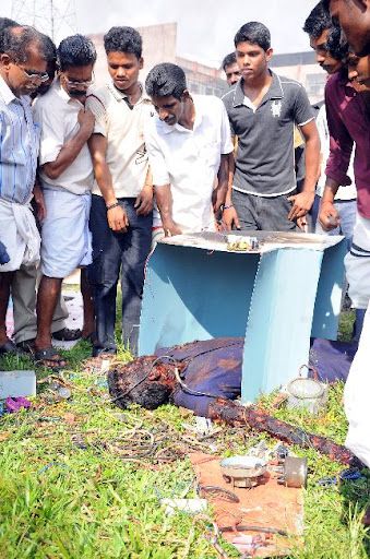 CLICK THE ABOVE ARROW TO  ZOOM THE IMAGE