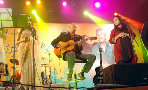 CLICK THE ABOVE ARROW TO  ZOOM THE IMAGE