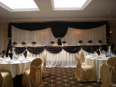 Ivory Wedding Programs on Printing Dozens Of Individual Programs Seating Chart And Favour