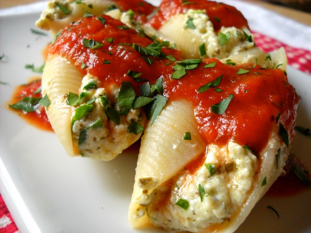 Pesto Stuffed Shells - Budget Bytes