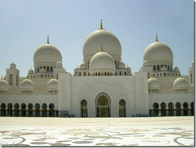 800px-Sheikh_Zayed,_Grand_Mosque,_Abu_Dhabi