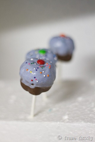 [cakepops8[3].jpg]