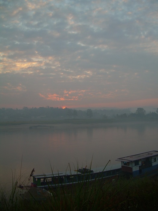 amanece en el Mekong, Tailandia-Laos