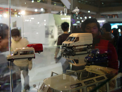 [Event] 2010台北車展現場記實：Volkswagen、Land Rover、M.Benz篇 - 阿祥的網路筆記本