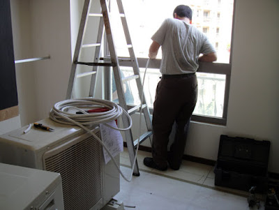 [Life] 裝潢實戰第八彈：冷氣機體、燈具 & 壁紙安裝！ - 阿祥的網路筆記本