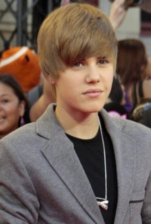 justin bieber lady gaga youtube video views