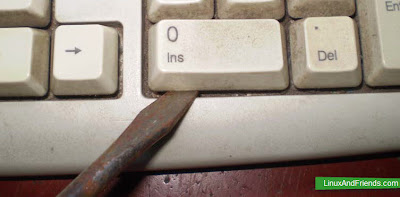 Clean  Computer  on Cleaning Your Keyboard     How To Clean Your Computer Keyboard