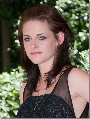 #5215836 'The Twilight Saga: Eclipse' photocall took place at the Hotel Russie in Rome, Italy on June 17, 2010. Pictured here is: Kristen Stewart 

Restriction applies: USA ONLY

 Fame Pictures, Inc - Santa Monica, CA, USA - +1 (310) 395-0500