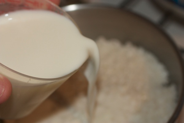 Добавляем молоко в рис.jpg