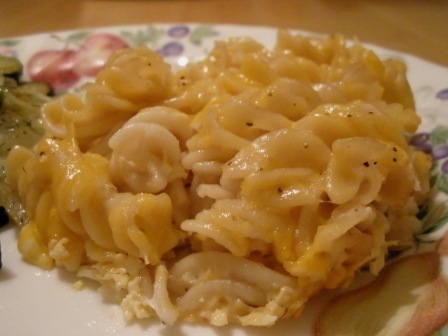 [macaroni & cheese on plate[5].jpg]