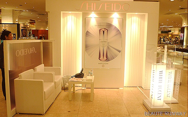 [Shiseido white lucent takashimaya promotion counter[11].jpg]