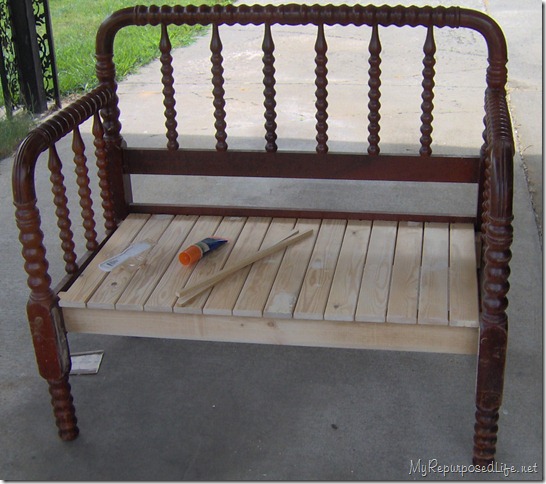 twin spool headboard bench