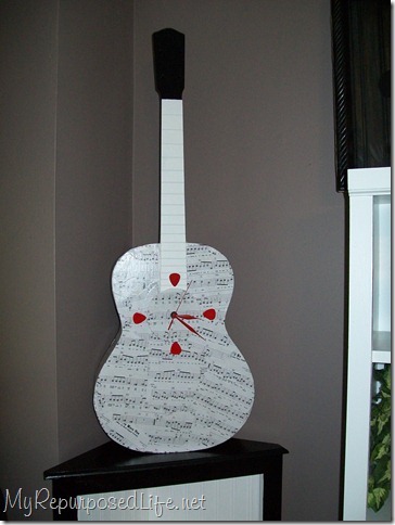 guitar repurposed clock