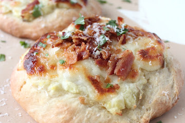 Mashed Potato & Bacon Pizza