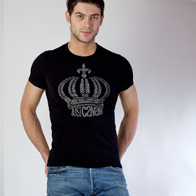 Sexy Model jeans and T-shirt 