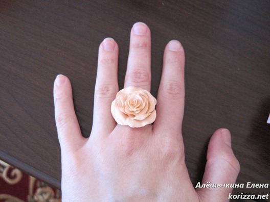 кольцо из цернита чайная роза