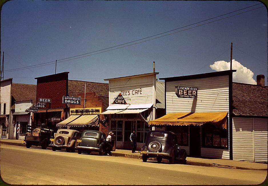 [Main St Cascade Idaho Jul 1941[5].jpg]