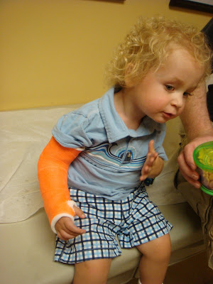What's wrong with her arm/wrist - BabyCenter