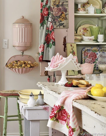 [kitchen-shabby-pink-green-htourss0507-de-country-living[11].jpg]