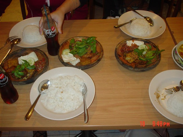 indo food (ayam penyet)...