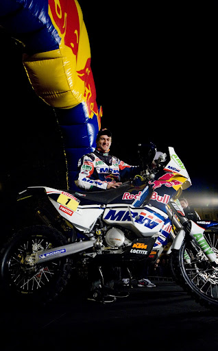 February 19th, 2011.Marc Coma arrives from the Dakar to Barcelona's Airport.After ,He drives arround the city from the port till arrive to the Catalan's Government building.......PHOTOGRAPHER:JOB VERMEULEN/RED BULL