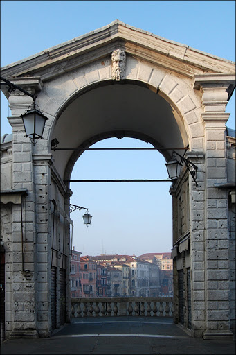 http://lh6.ggpht.com/_Wt3YjcHTm-o/S8LcLMmPDvI/AAAAAAAAAu8/rgooOCRpxLY/DSC_0305.JPG