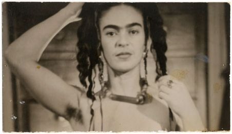 [mp_main_wide_FridaKahloNewYork1938[3].jpg]