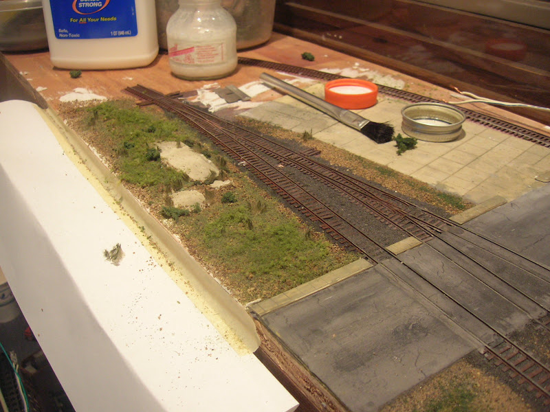 Atlas Model Railroad Co. - Using cement/grout to make roads?