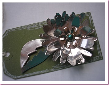 Sizzix flower made with embossing foil
