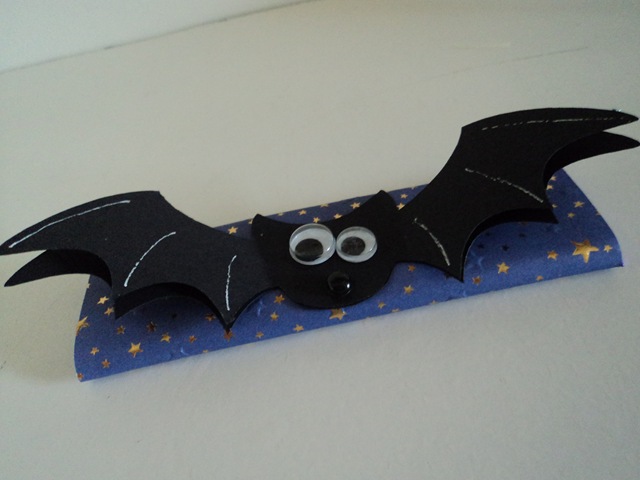 [Halloween Bat Chocolate Bar 2[5].jpg]