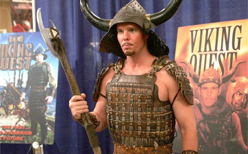 [Entourage Johnny-Drama-at-Comicon[5].jpg]