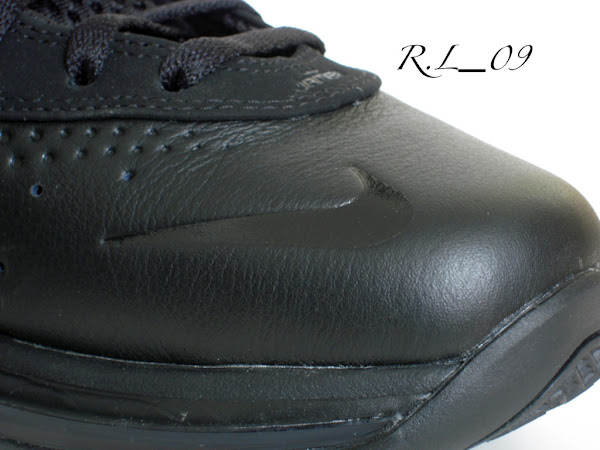 verkoper berekenen stortbui Detailed Look at the Nike Air Max LeBron VII (8) Triple Black | NIKE LEBRON  - LeBron James Shoes