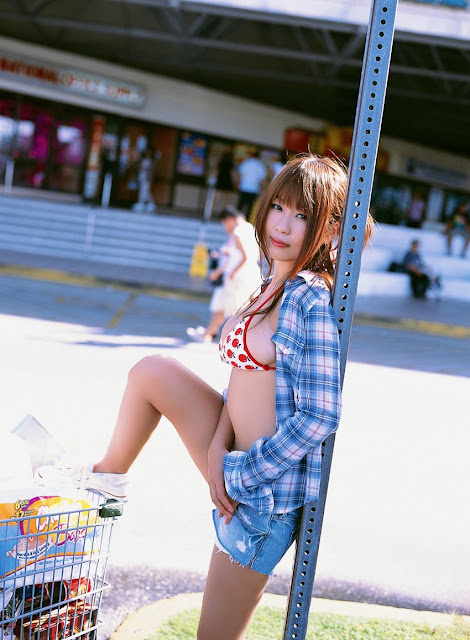 Mai Nishida Japanese Gravure Busty Sexy Idol Photos Gallery.jpg