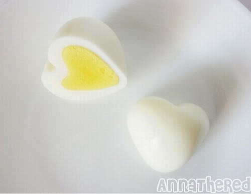 [how to make heart shaped egg (10)[2].jpg]
