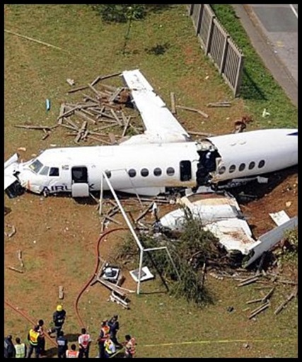 Jetstream41 crash Durban Merebank school Sept 23 2009 NETCARE picture