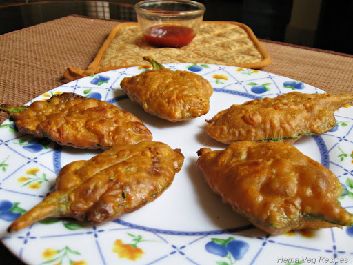 Palak Pakora or Spinach Pakora