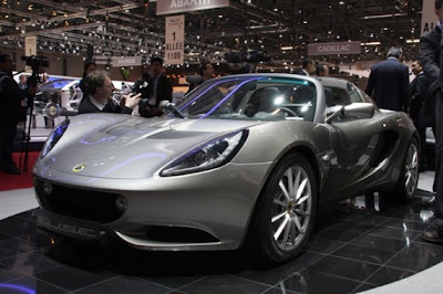 2011 Lotus Elise 2011 Lotus Elise-01.jpg