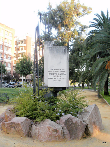 Monumento a Aniceto García