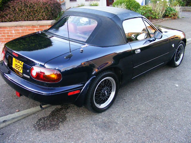 [Image: Mazda%20MX5%20%285%29.JPG]