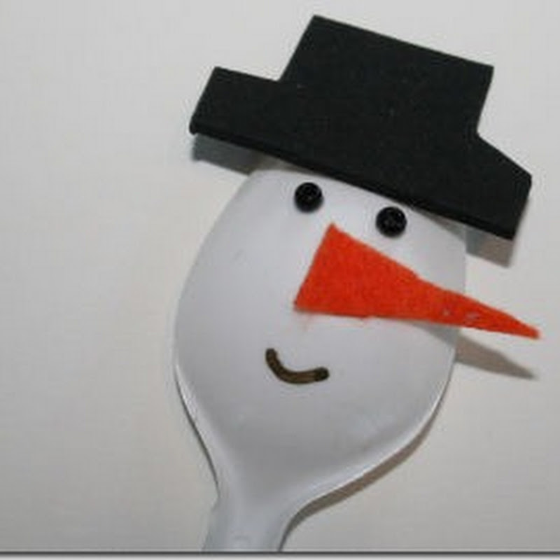 Navidad, manualidades preescolar: Hombre de nieve hecho con cuchara