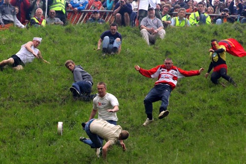 cheese-rolling (14)