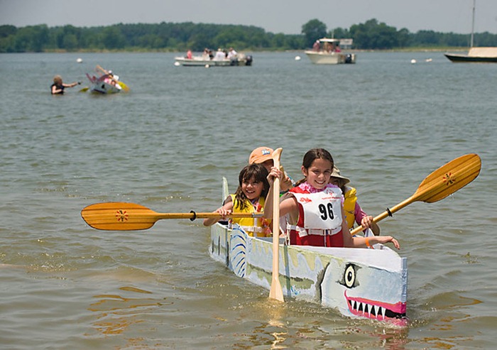 cardboard-boat-race (4)